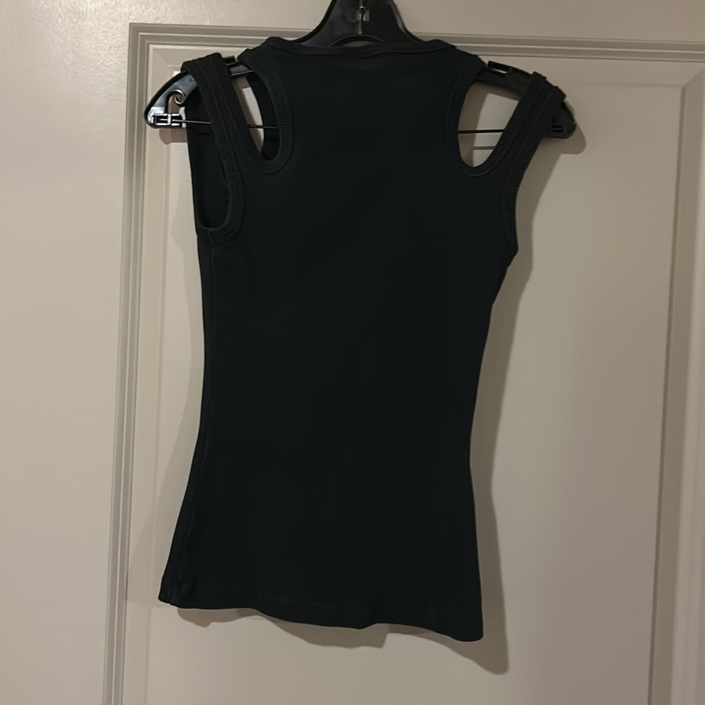 Awake Mode Multistrap Tank - Picture 2 of 5